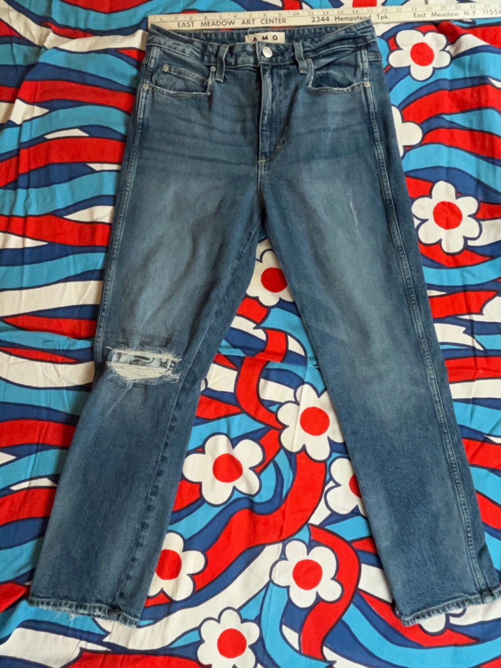 AMO Medium Distressed Denim Jeans straight leg